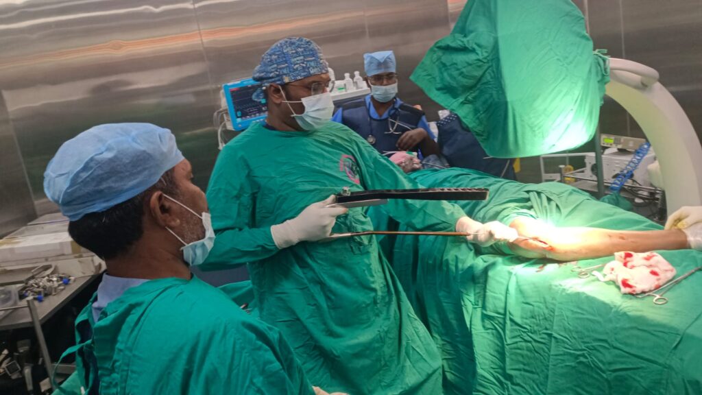 Can fractures heal without surgery